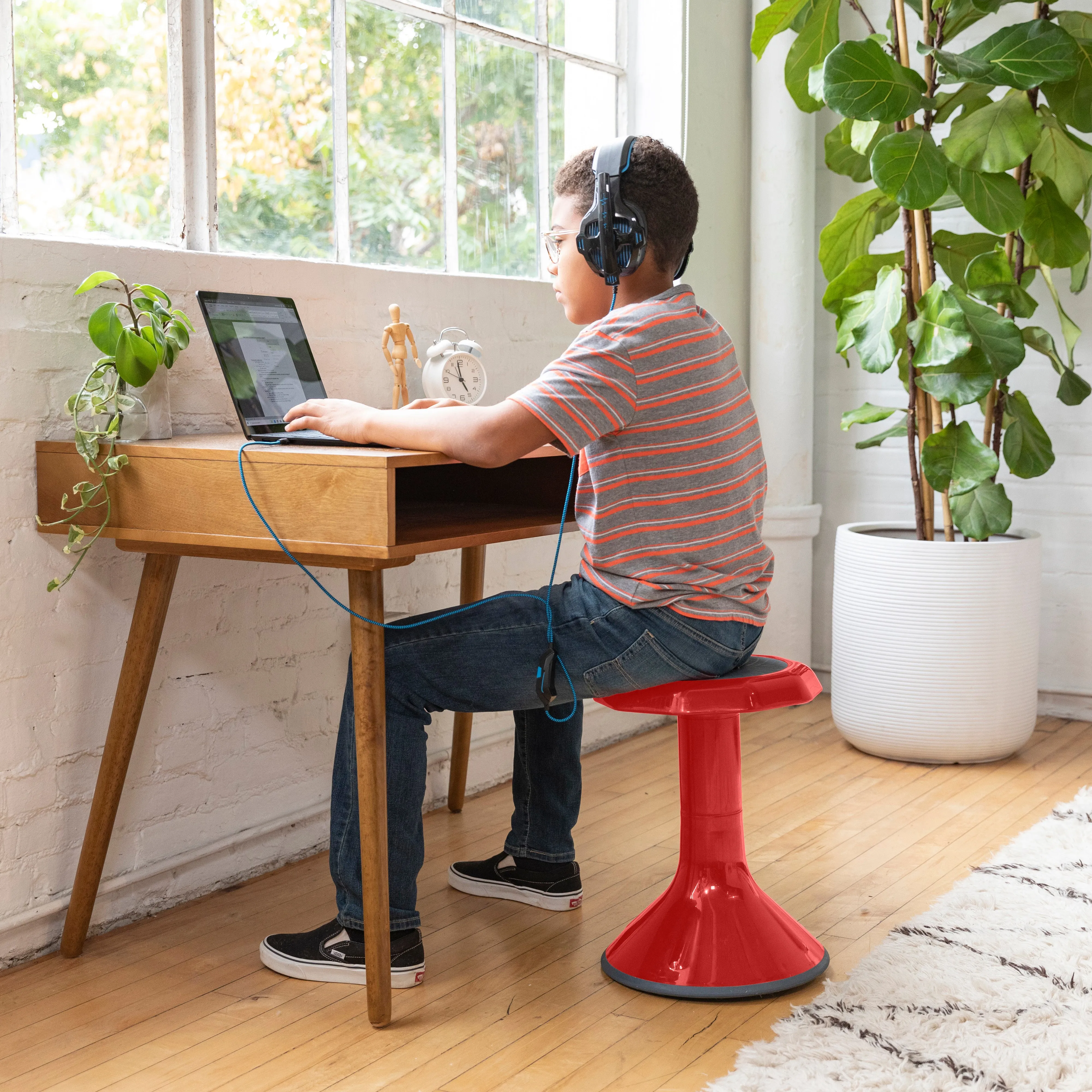 ACE Active Core Engagement Wobble Stool, Portable Flexible Seating, 18in Seat Height