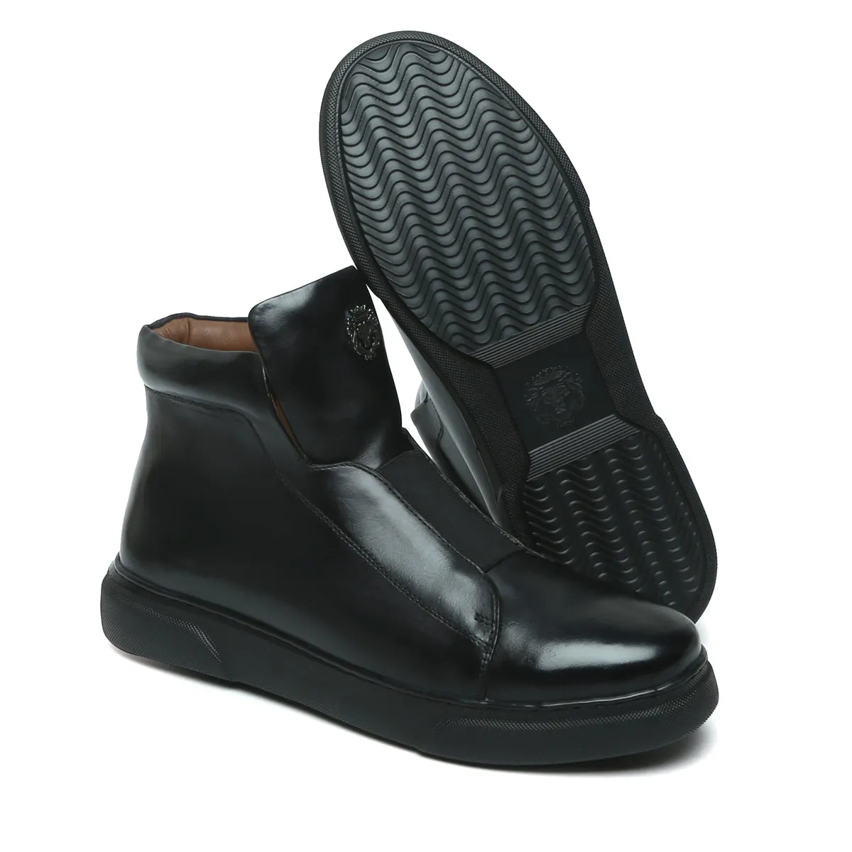 Black Mid-Top Sneakers with Stretchable Closure by Brune & Bareskin