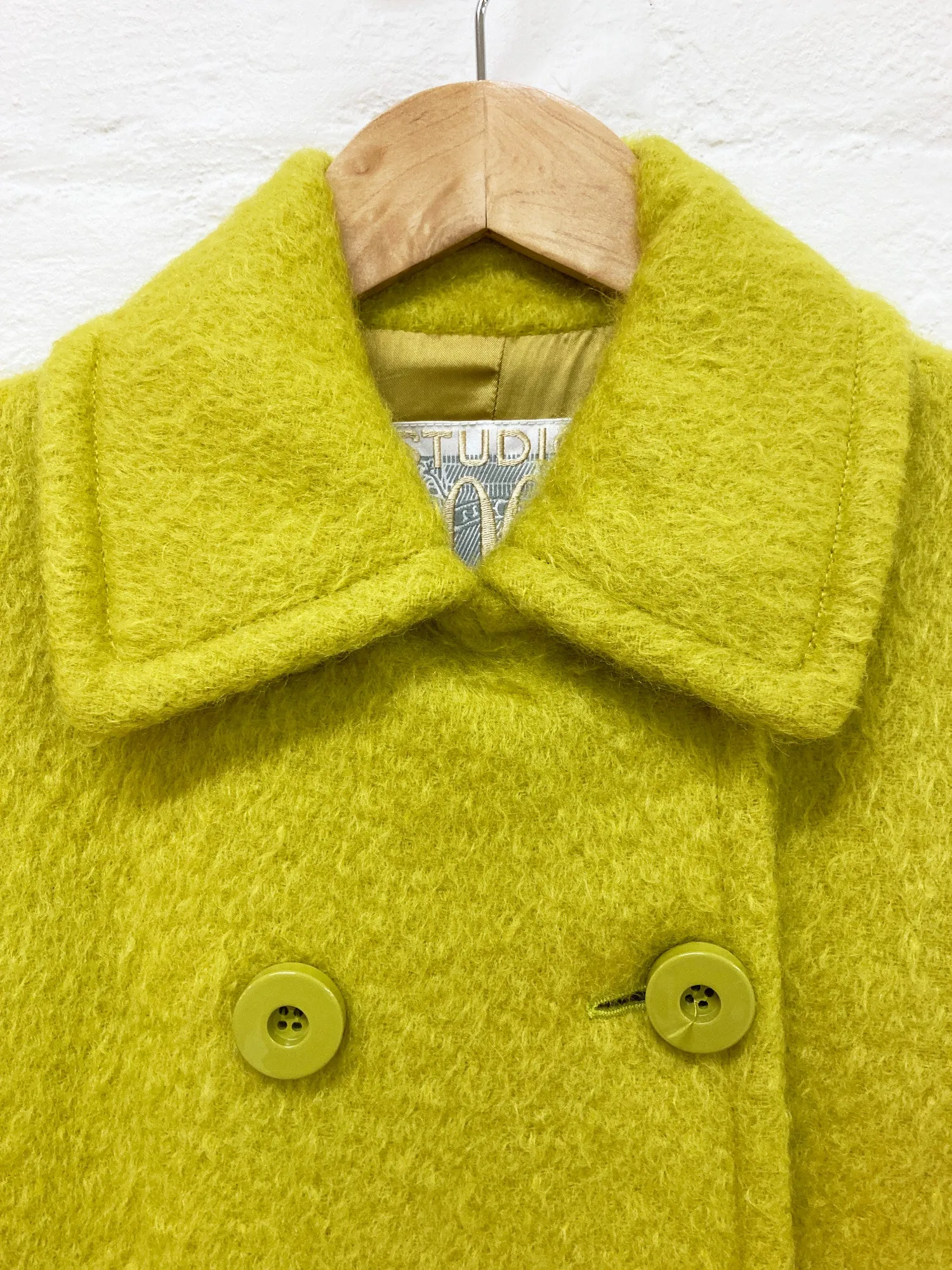 Gianfranco Ferre Studio 0001 lime green wool double-breasted coat - 40 8