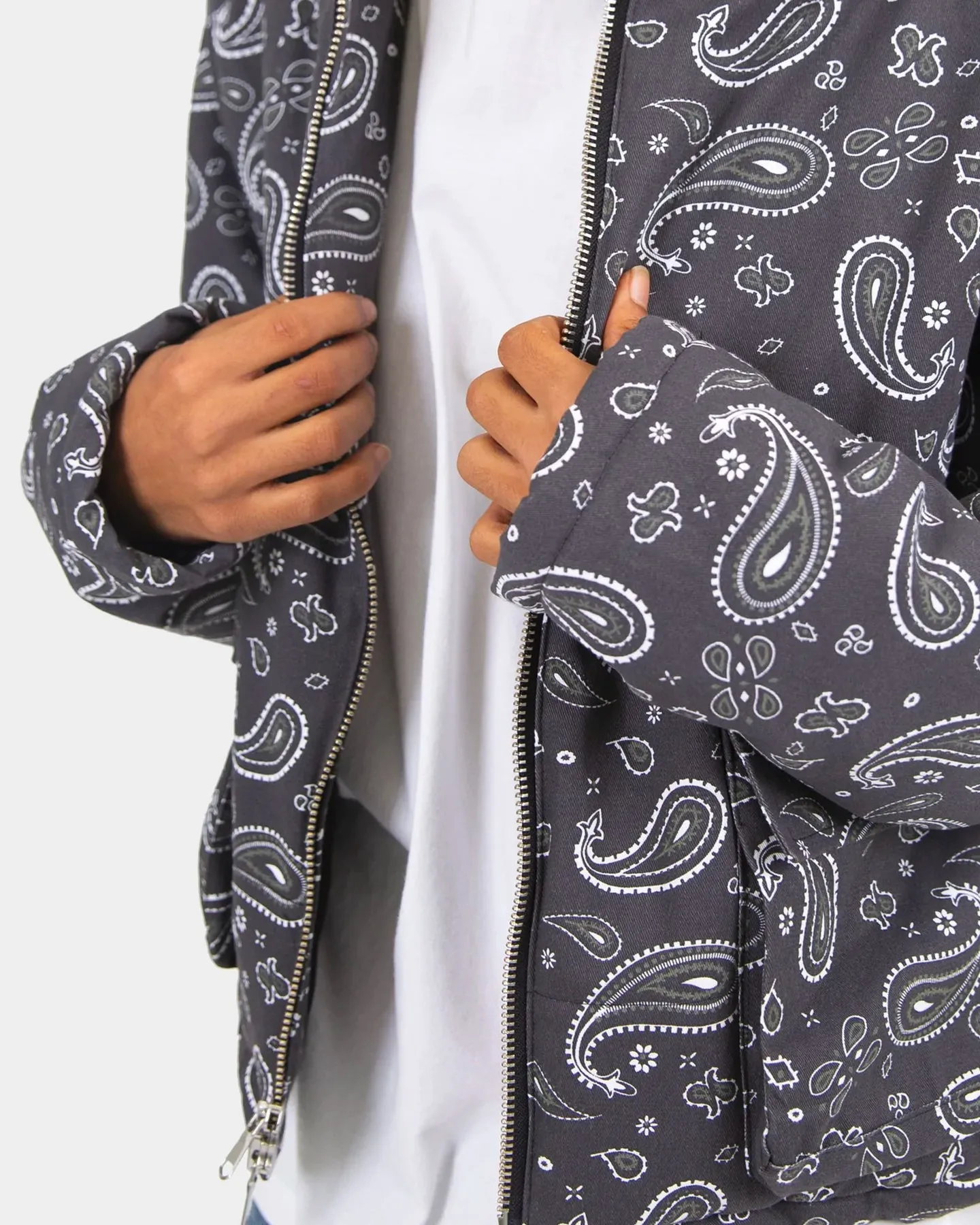 MNML Paisley Cropped Puffer Jacket Black