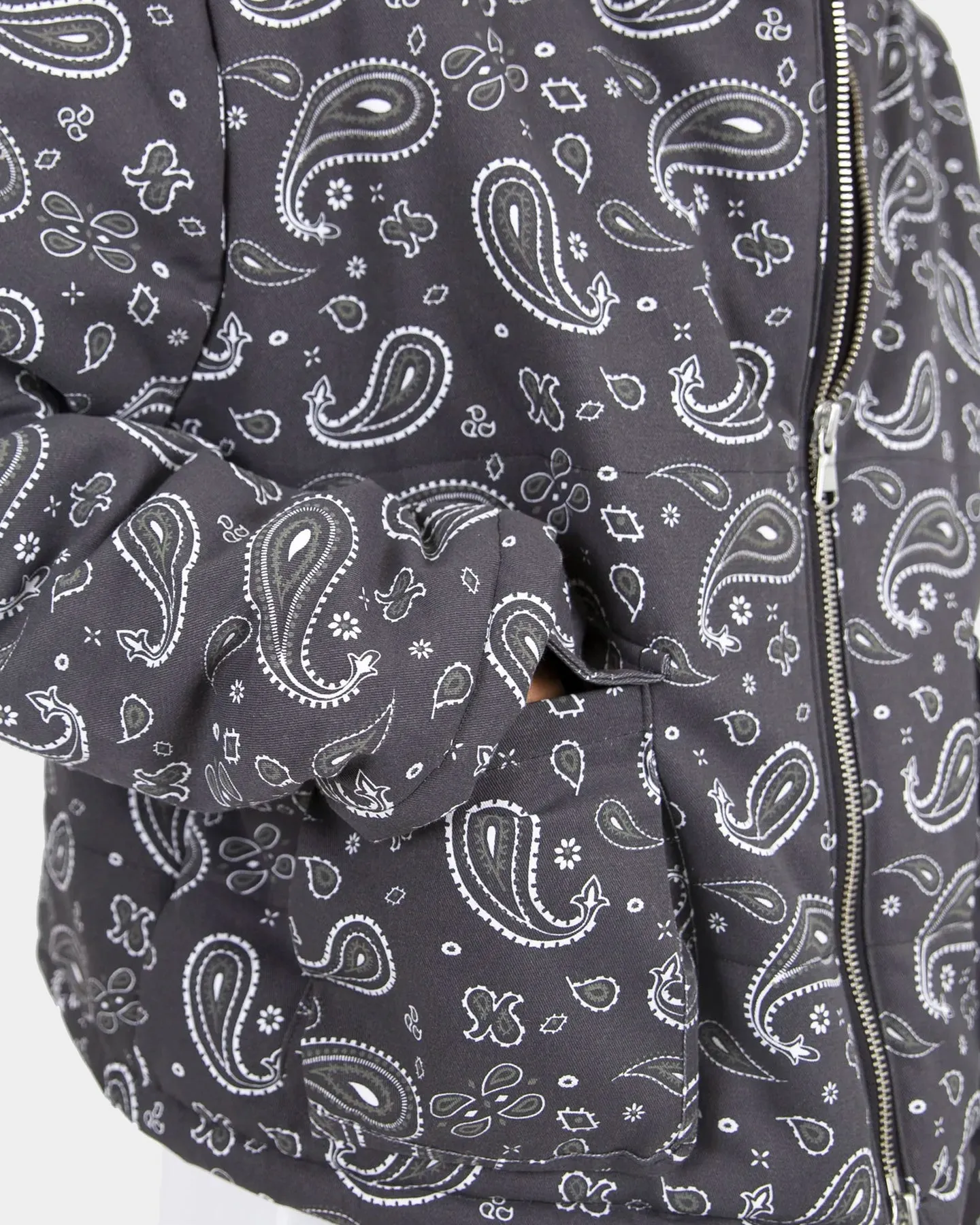 MNML Paisley Cropped Puffer Jacket Black