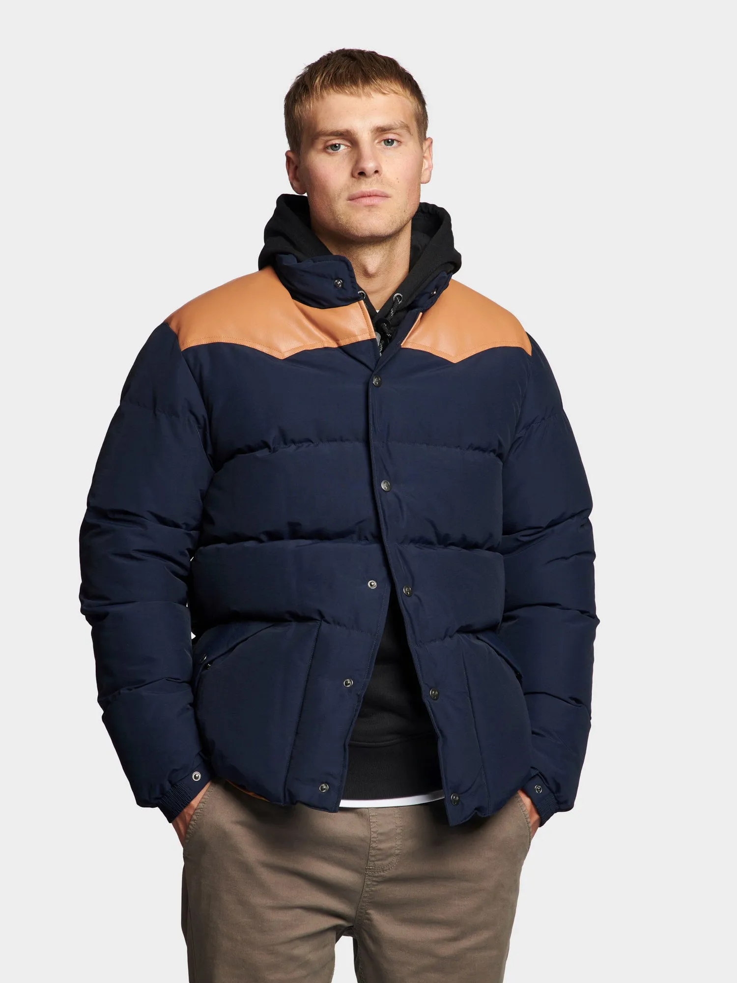 Pelam Puffer Jacket in Navy Blue