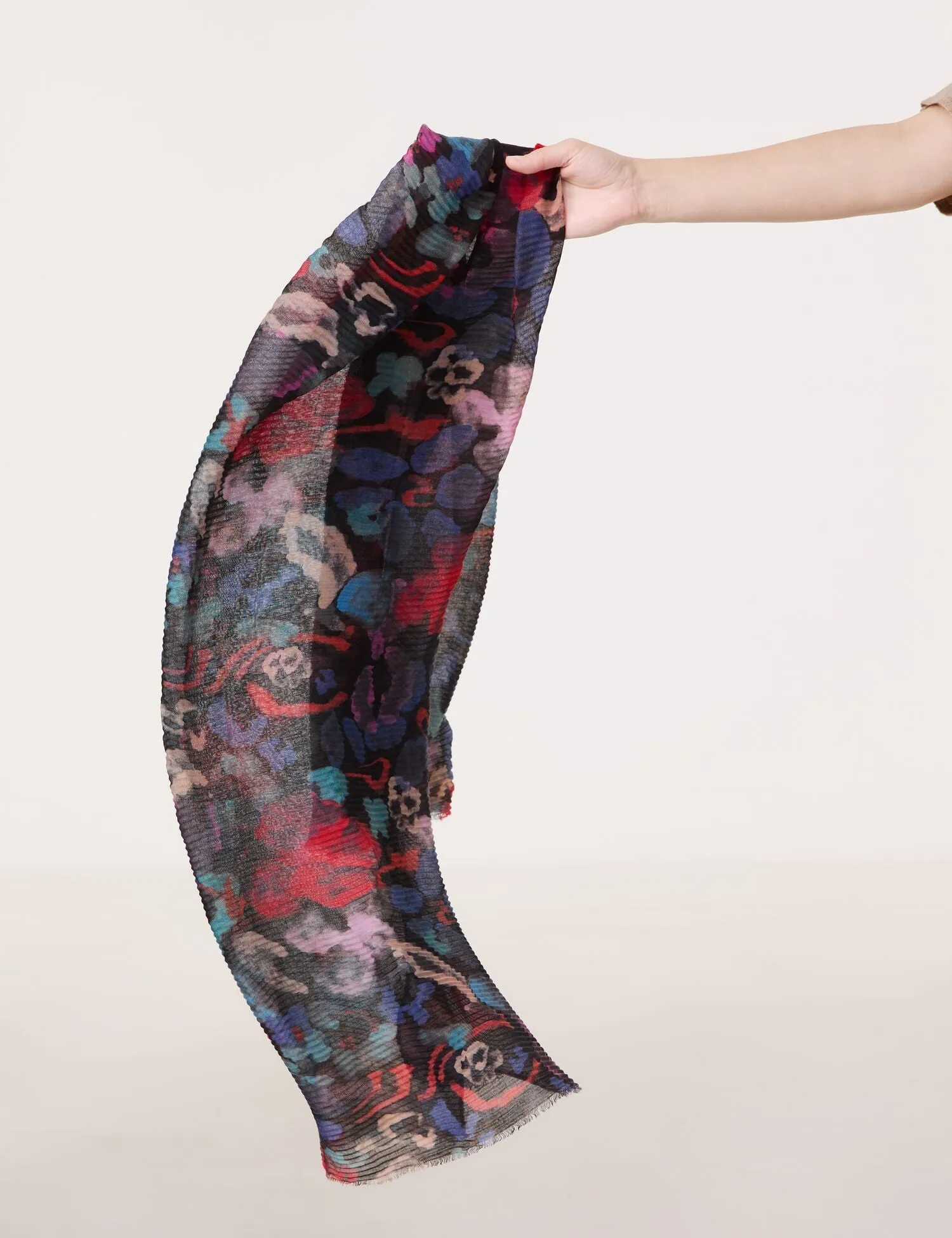 Plissé Pleated Scarf