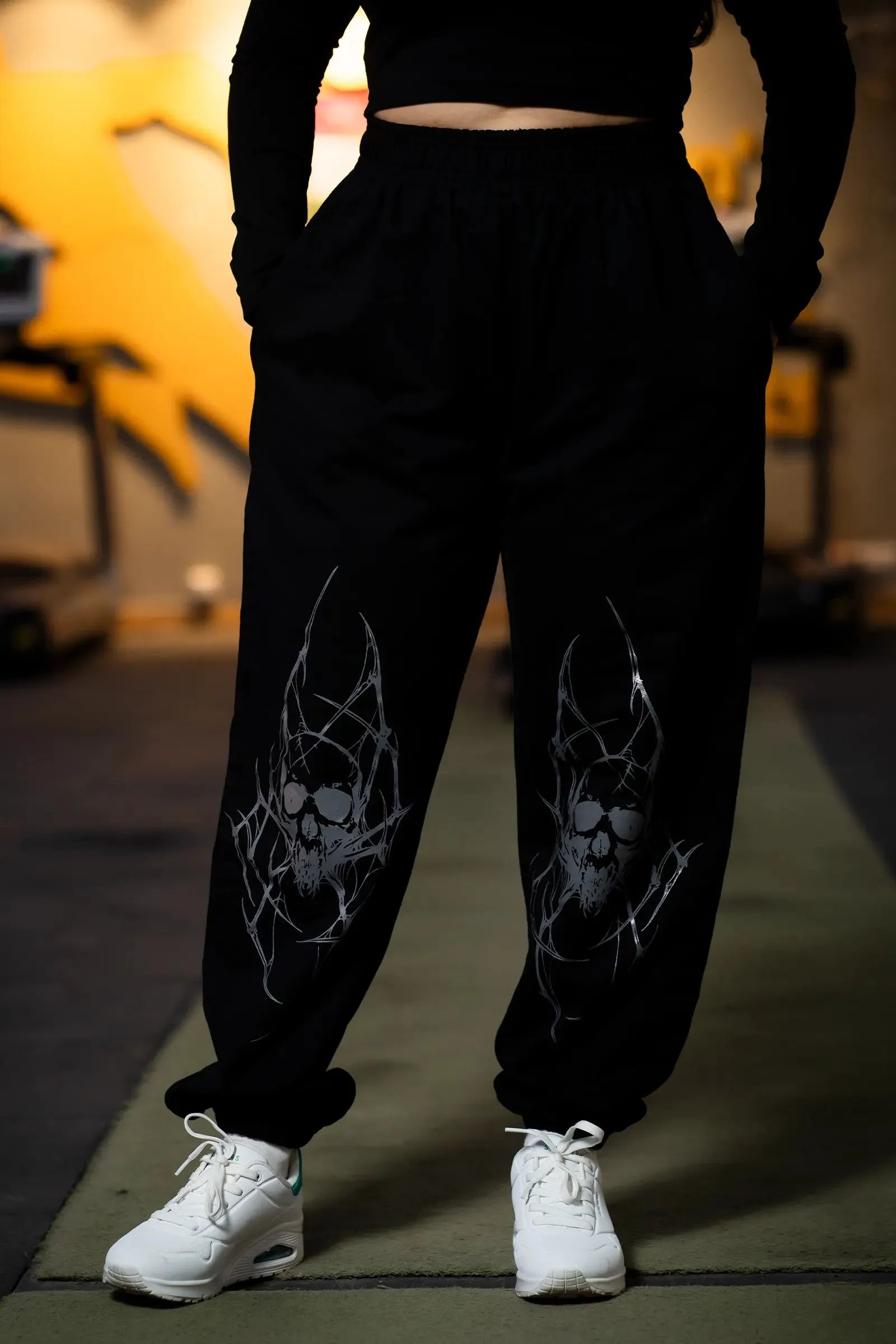 SPIDER STRIKE JOGGER (BLACK)