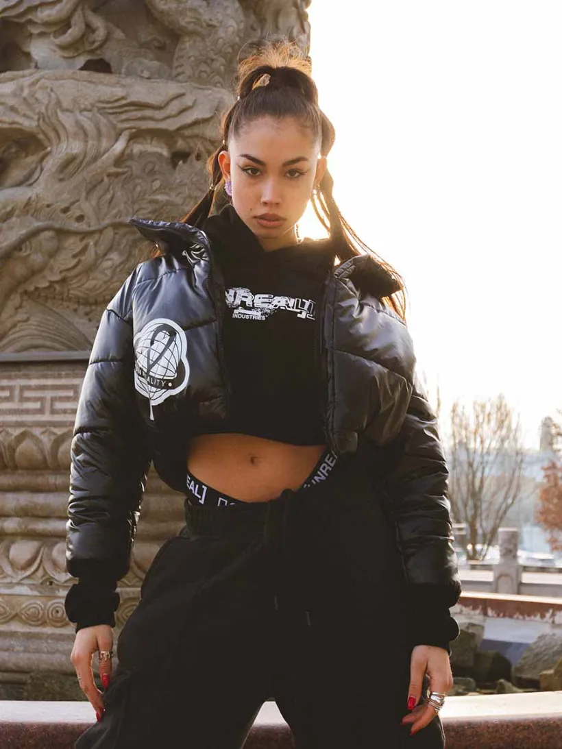 UNREAL Worldwide Cropped Puffer jacket black